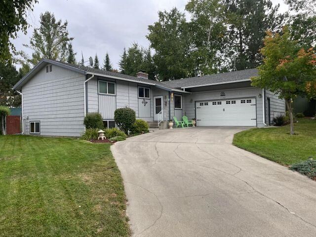 Property Photo: 1140 SE Park Dr WA 99114-0000
