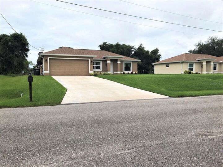 Property Photo: 3805 Pasadena Lane FL 34288