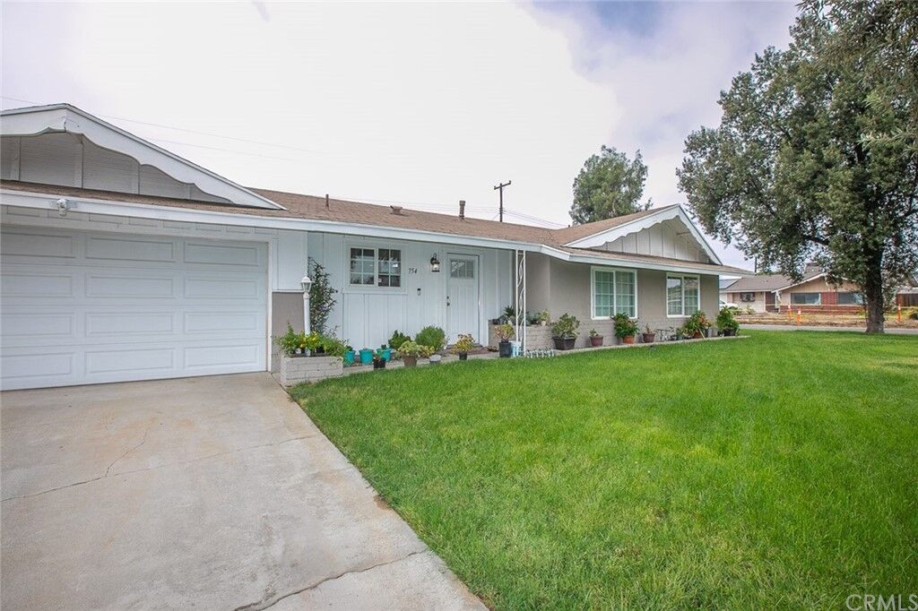 Property Photo:  754 San Anselmo Avenue  CA 92410 