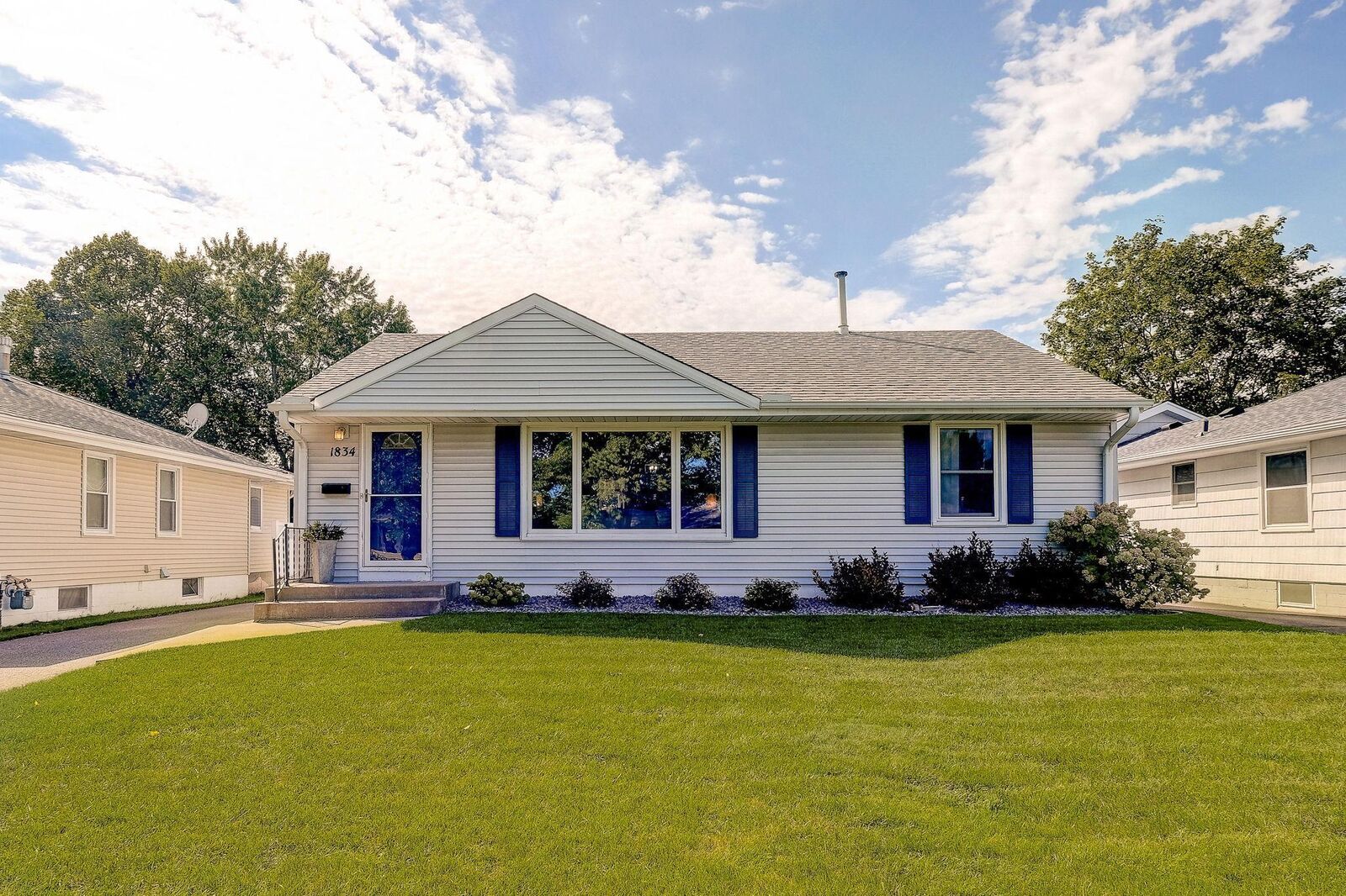 Property Photo:  1834 Oregon Avenue S  MN 55426 