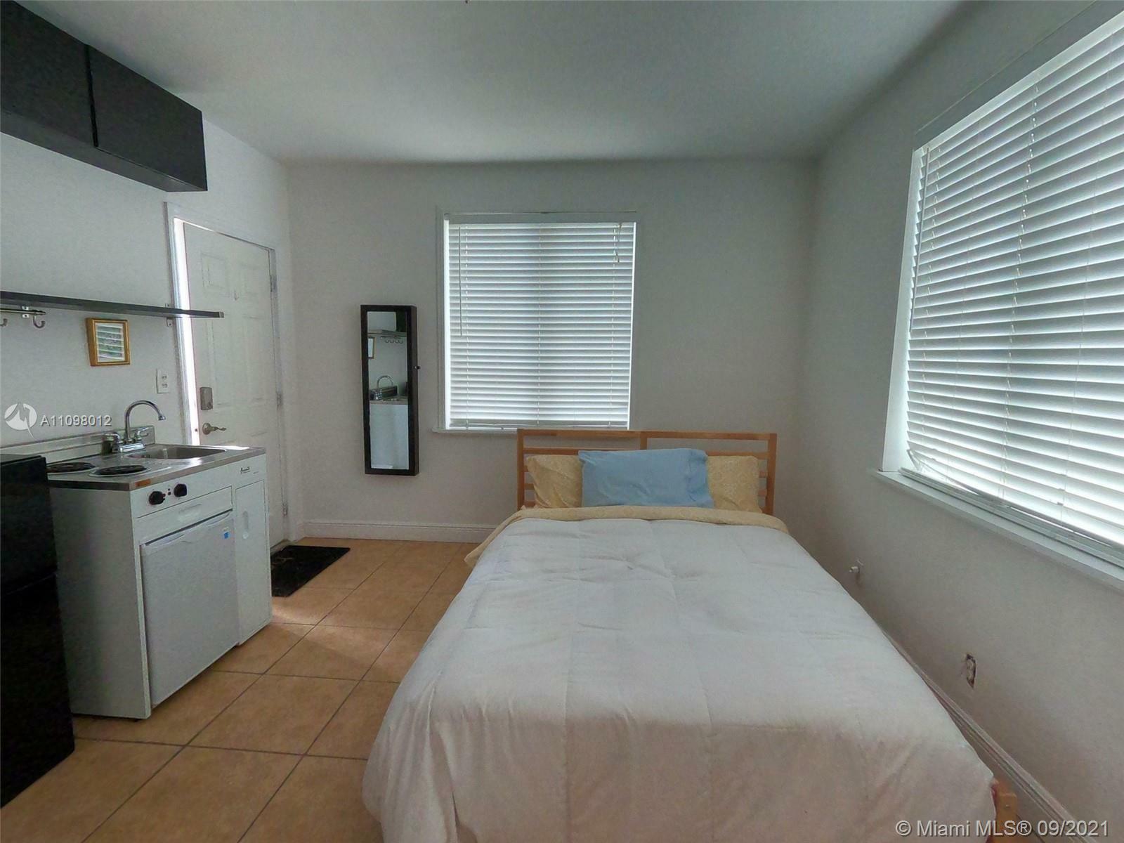 Property Photo:  1265 Andalusia Ave 2  FL 33134 