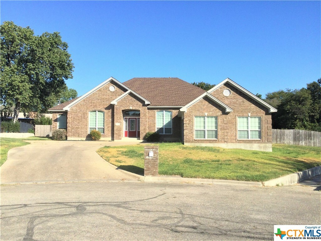 Property Photo:  602 Lantana Street  TX 76548 