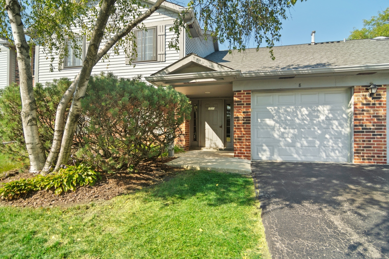 Property Photo:  1510 W Partridge Lane 5  IL 60004 