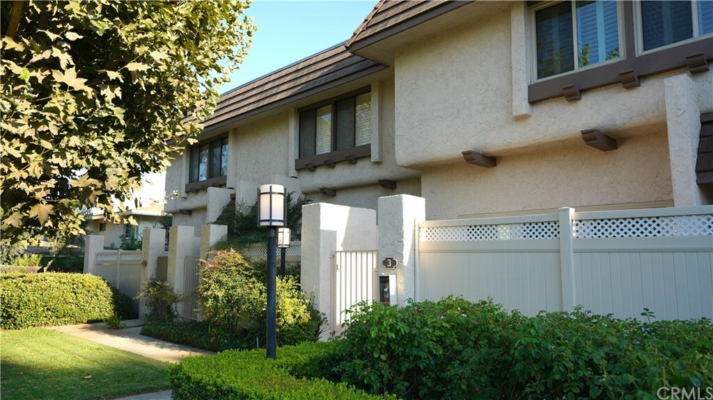 Property Photo:  848 W Huntington Drive 3  CA 91007 