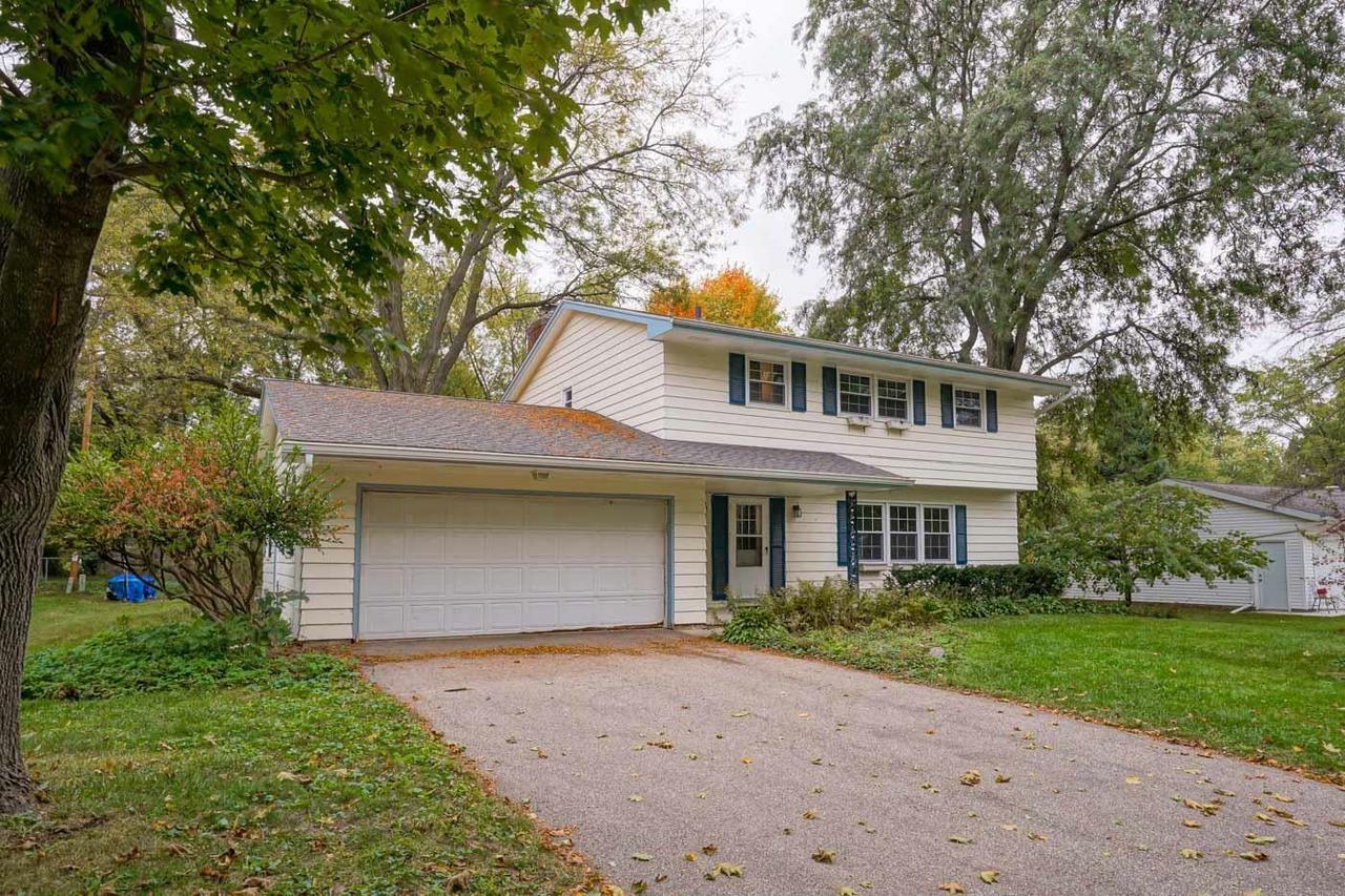 Property Photo:  406 Edward St  WI 53593 