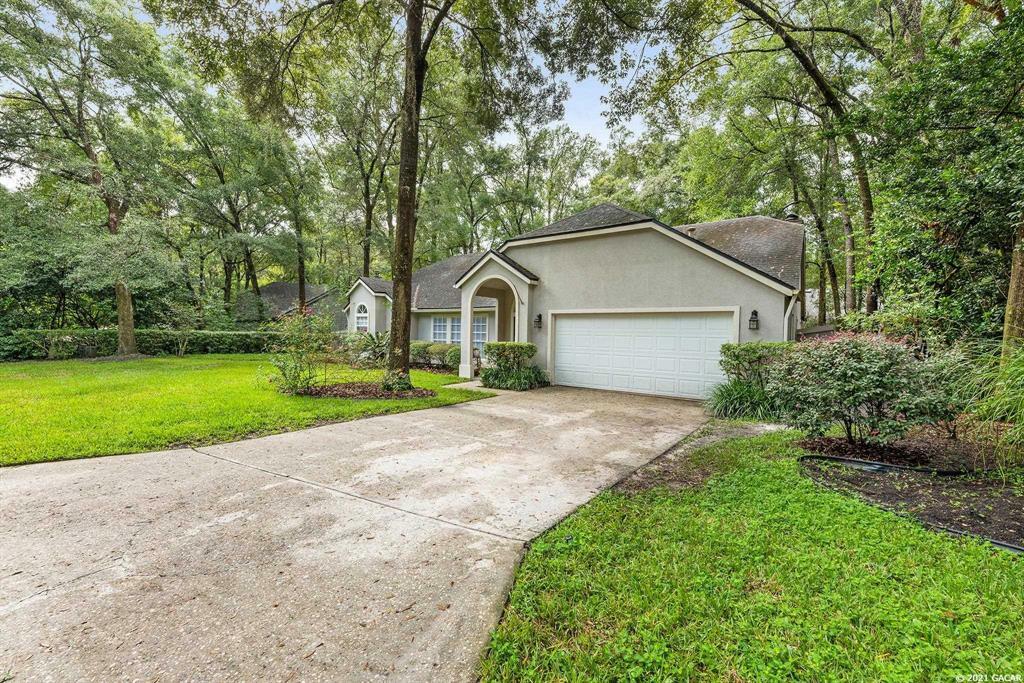 Property Photo:  10427 SW 55th Place  FL 32608 