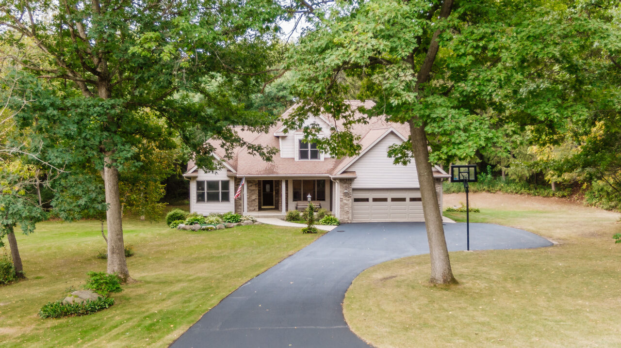 Property Photo:  W7569 Iroquois Trl  WI 53115 