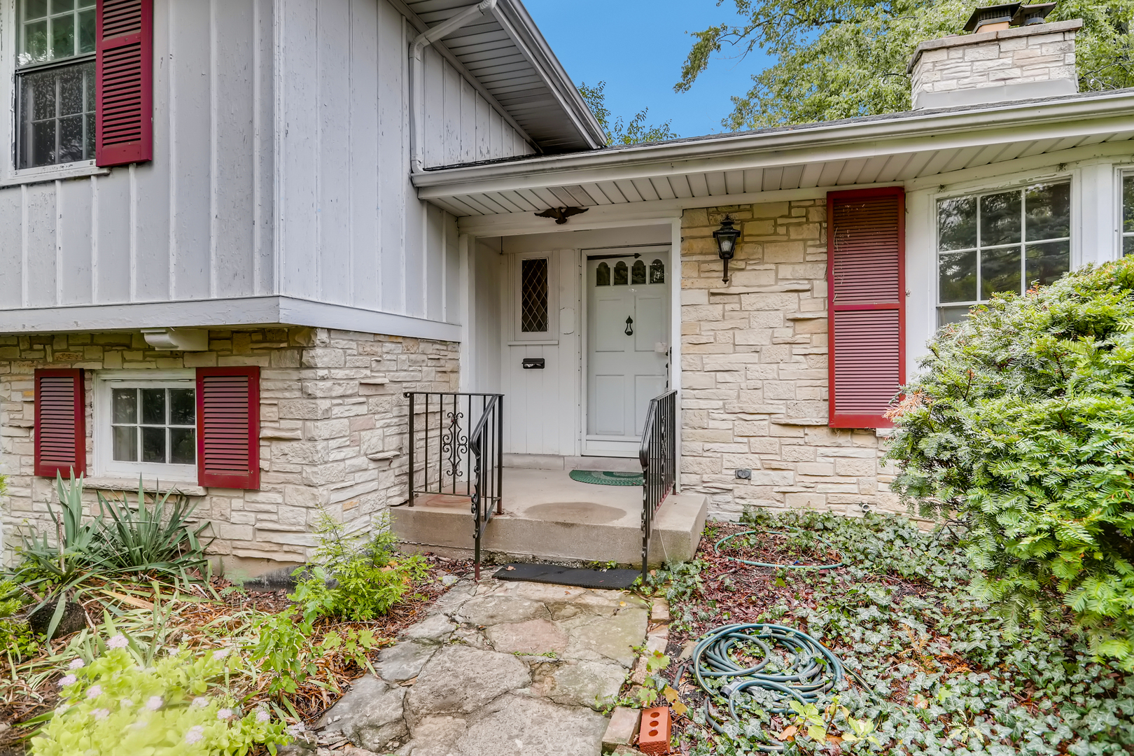 Property Photo:  4733 Franklin Avenue  IL 60558 