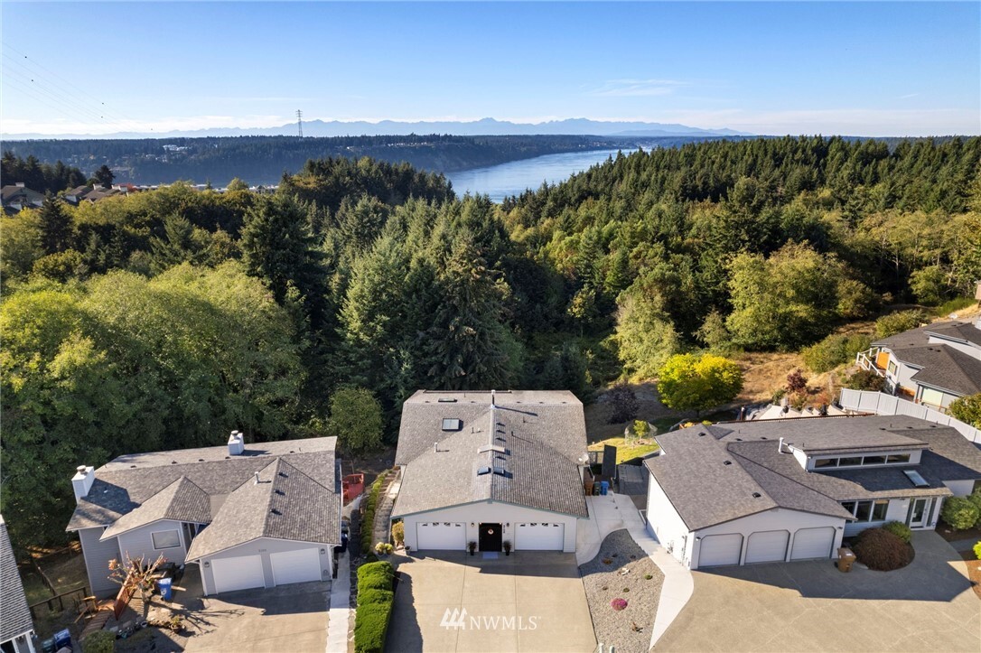 Property Photo: 3108 N Narrows Drive WA 98407