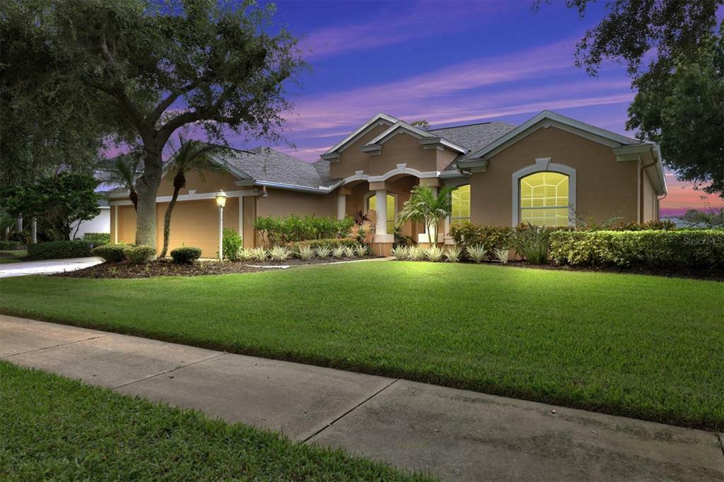 Property Photo: 11304 Rivers Bluff Circle FL 34202