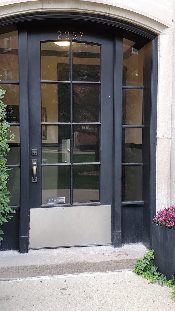 Property Photo: 2257 Ridge Avenue 3A IL 60201