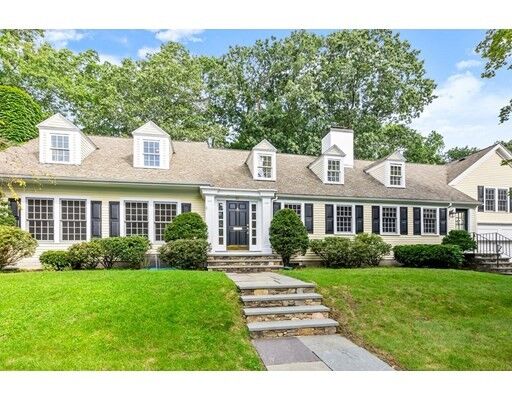 Property Photo: 25 Chatham Circle MA 02481