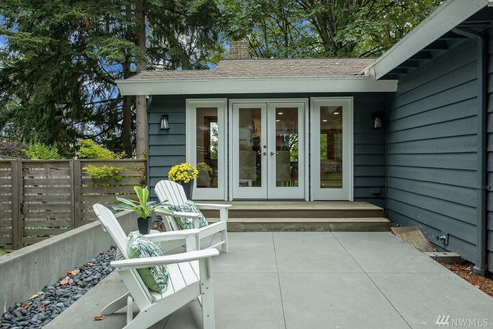 Property Photo: 503 157th Ave SE WA 98008