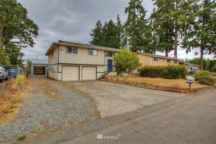 Property Photo: 1713 155th Street E WA 98445