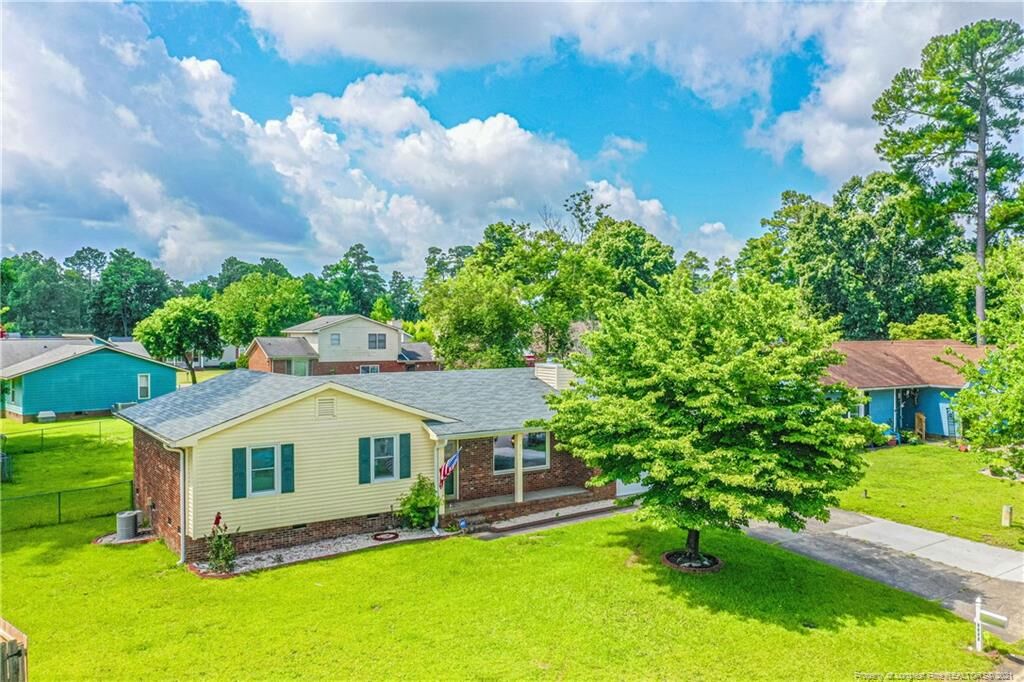 Property Photo:  7205 Clear Spring Drive  NC 28314 