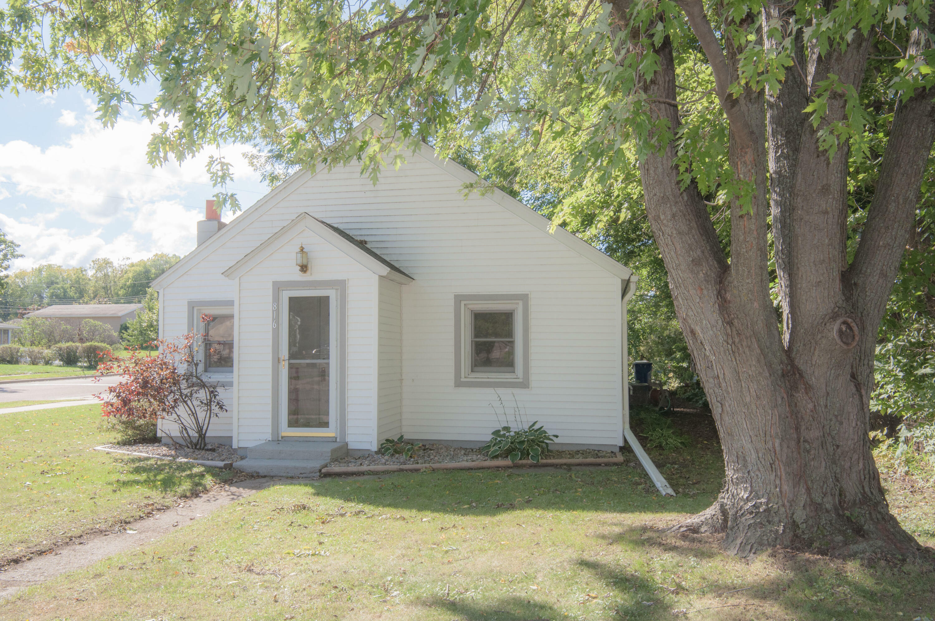 816 Green St  Onalaska WI 54650 photo