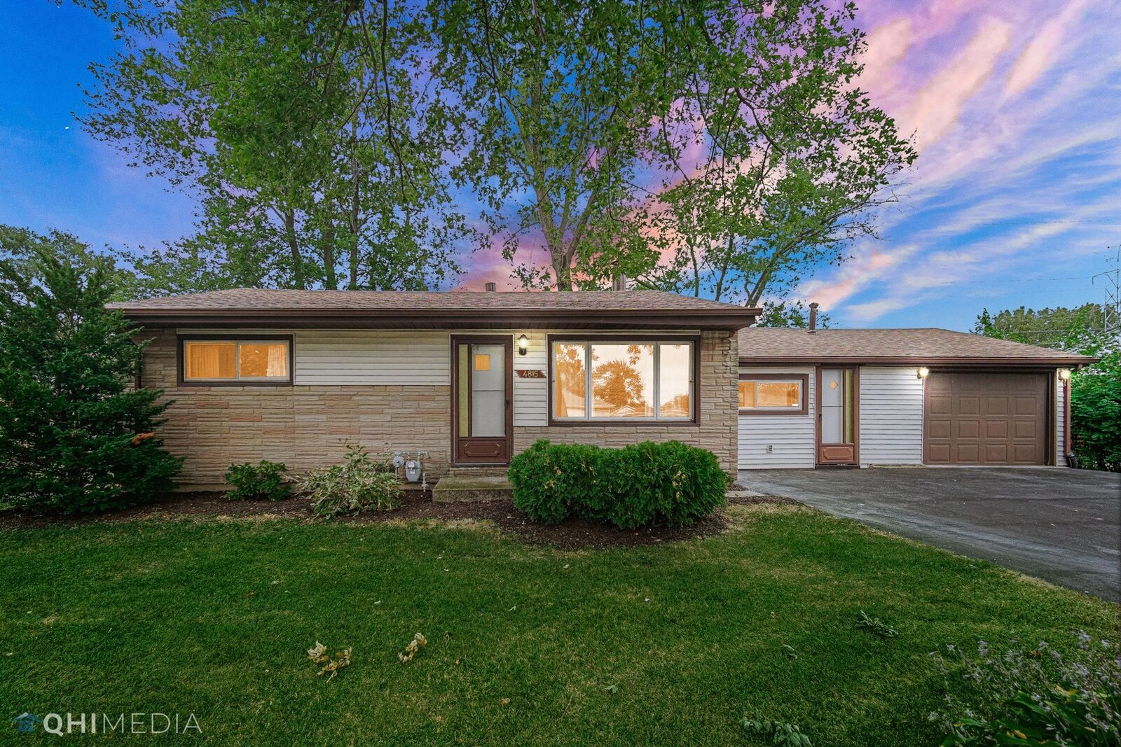 Property Photo:  4815 138th Court  IL 60418 