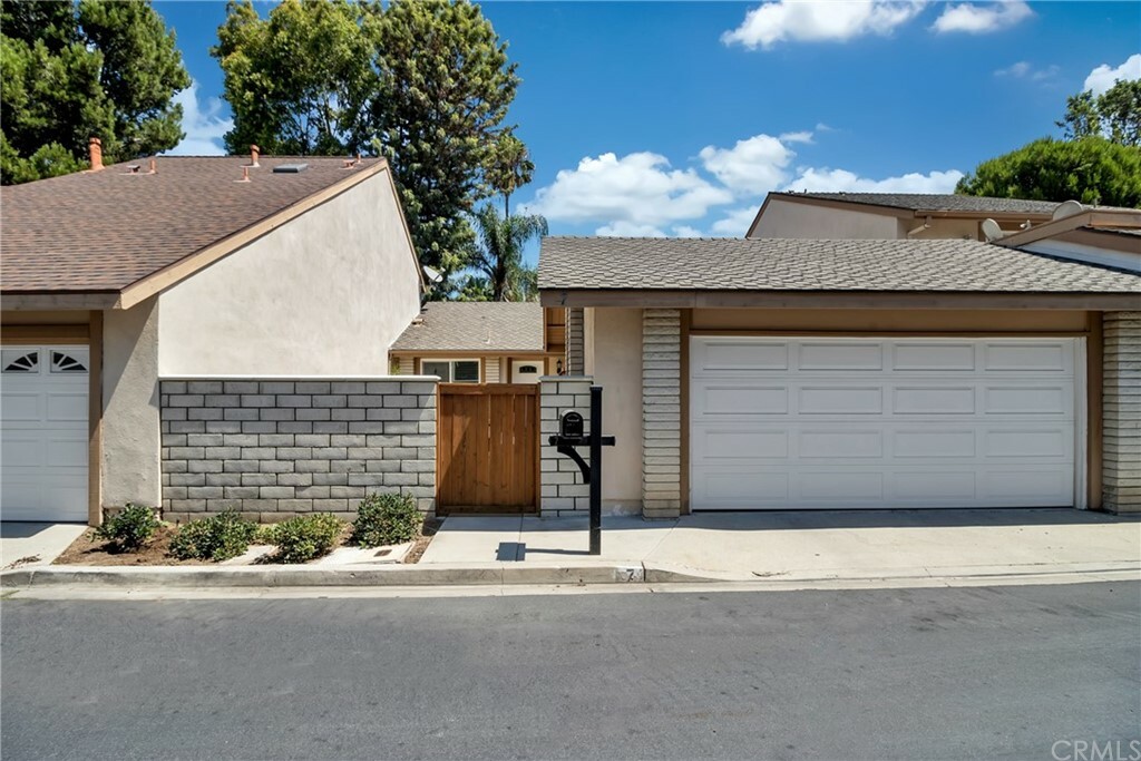 Property Photo:  7 Chattanooga  CA 92620 