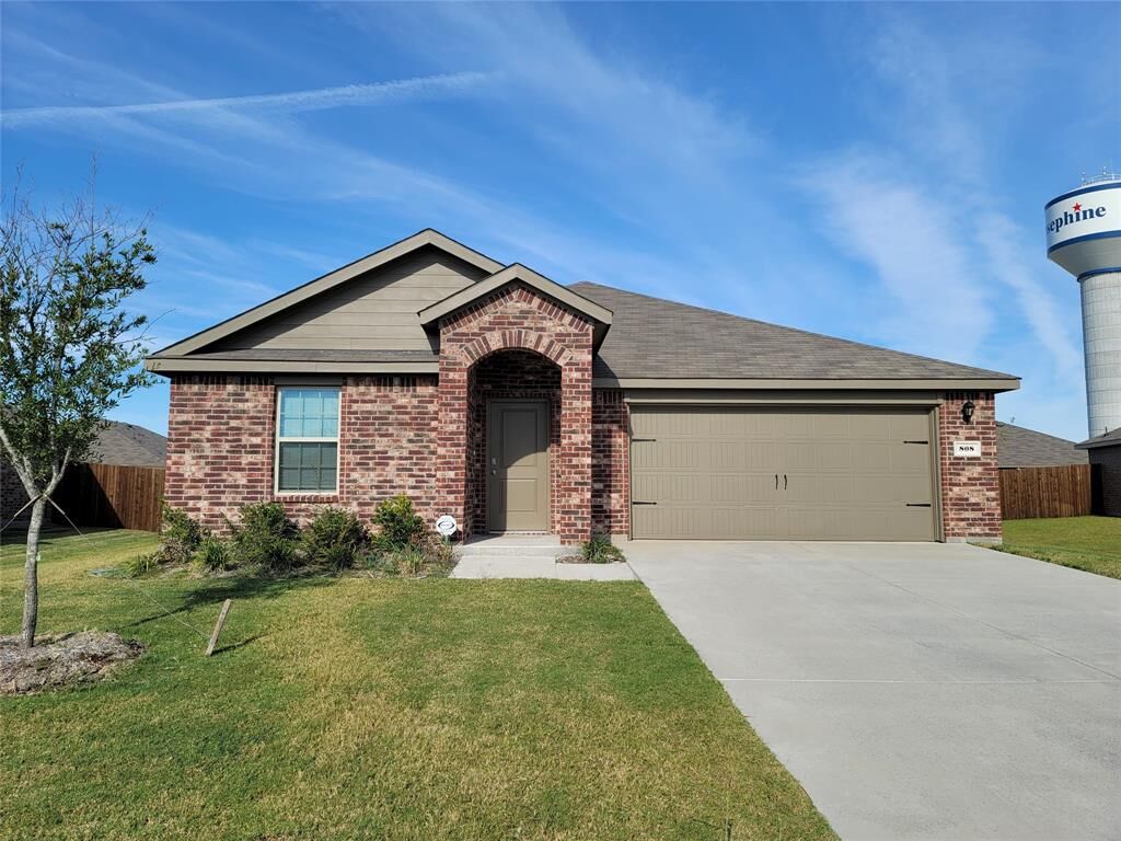 Property Photo: 808 Community Way TX 75189