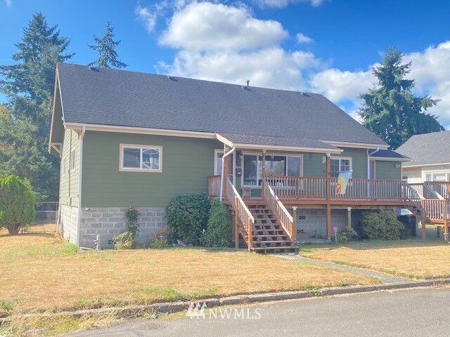 Property Photo: 1114 W Plum Street WA 98531