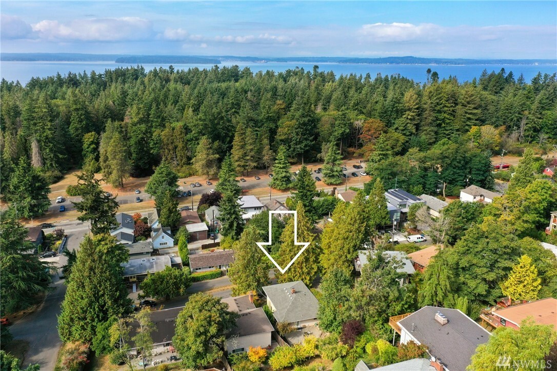 Property Photo:  8036 46th Ave SW  WA 98136 