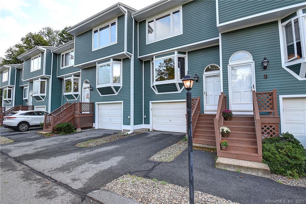 Property Photo: 6 Butternut Knolls 6 CT 06457