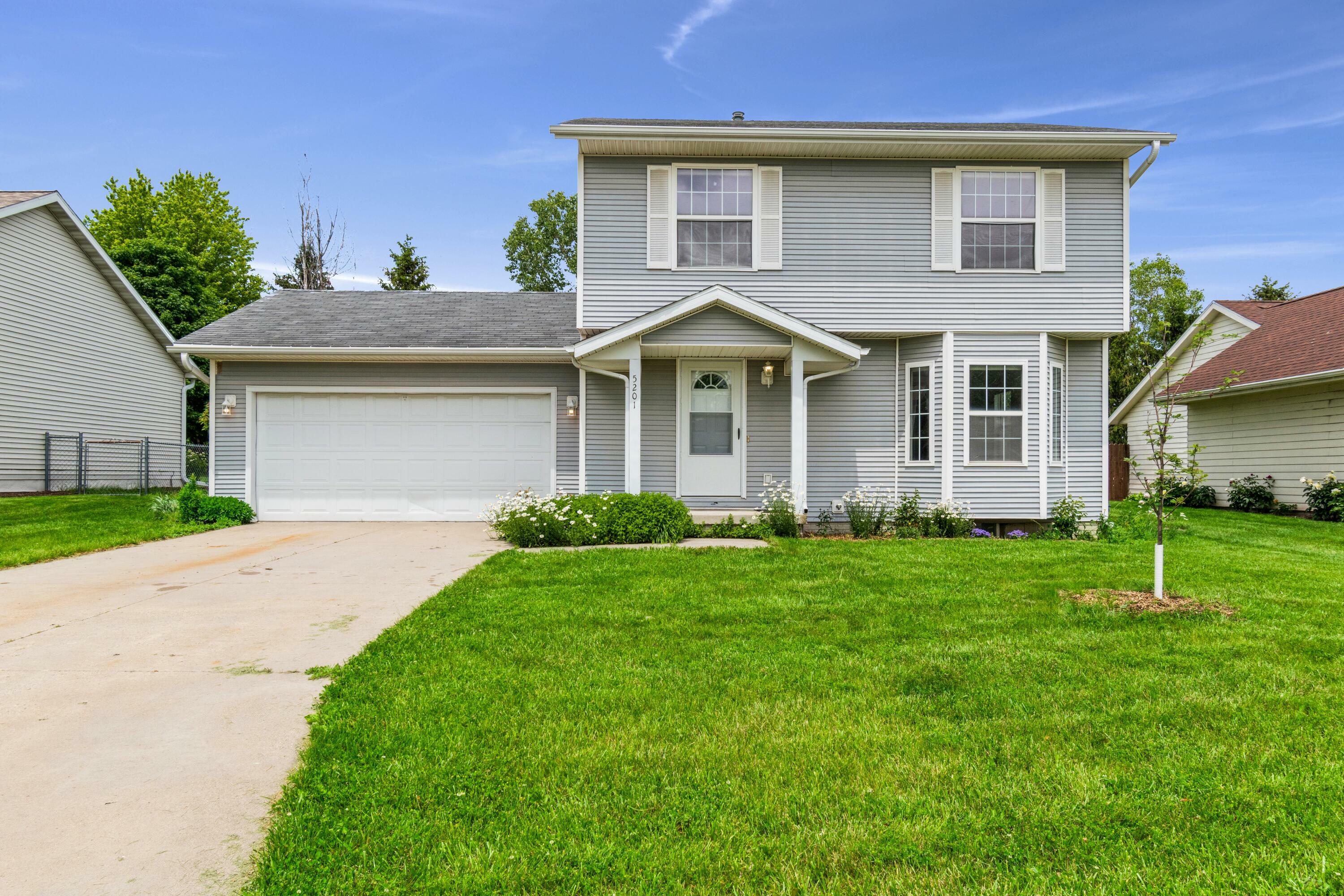 Property Photo:  5201 Kansas Drive  IA 50014 