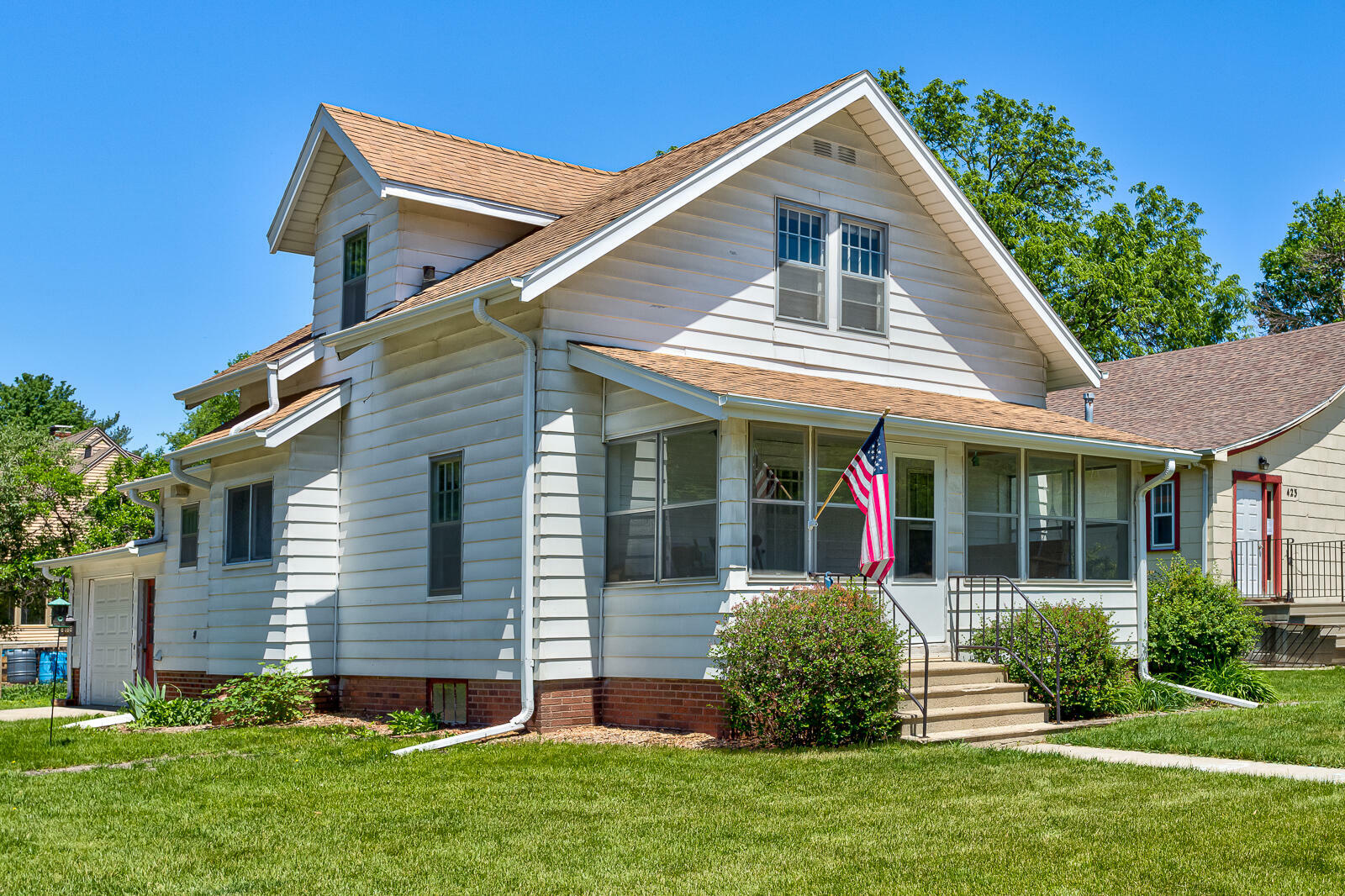 Property Photo:  427 13th Street  IA 50010 