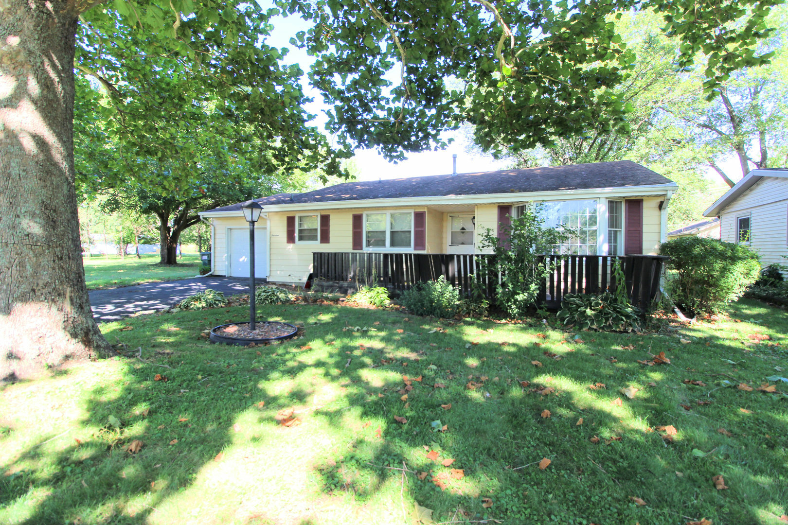 Property Photo:  14 Greenlawn Drive  IL 60901 