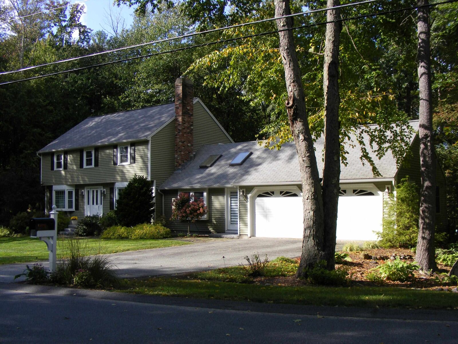 Property Photo: 4 Hassell Road NH 03054