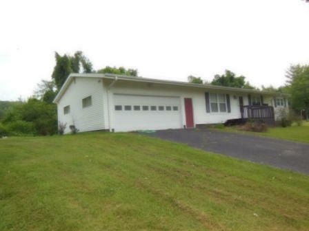 Property Photo:  405 Burkemill Rd  TN 37854 