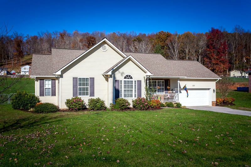 Property Photo:  123 Luke Leinart Lane  TN 37769 