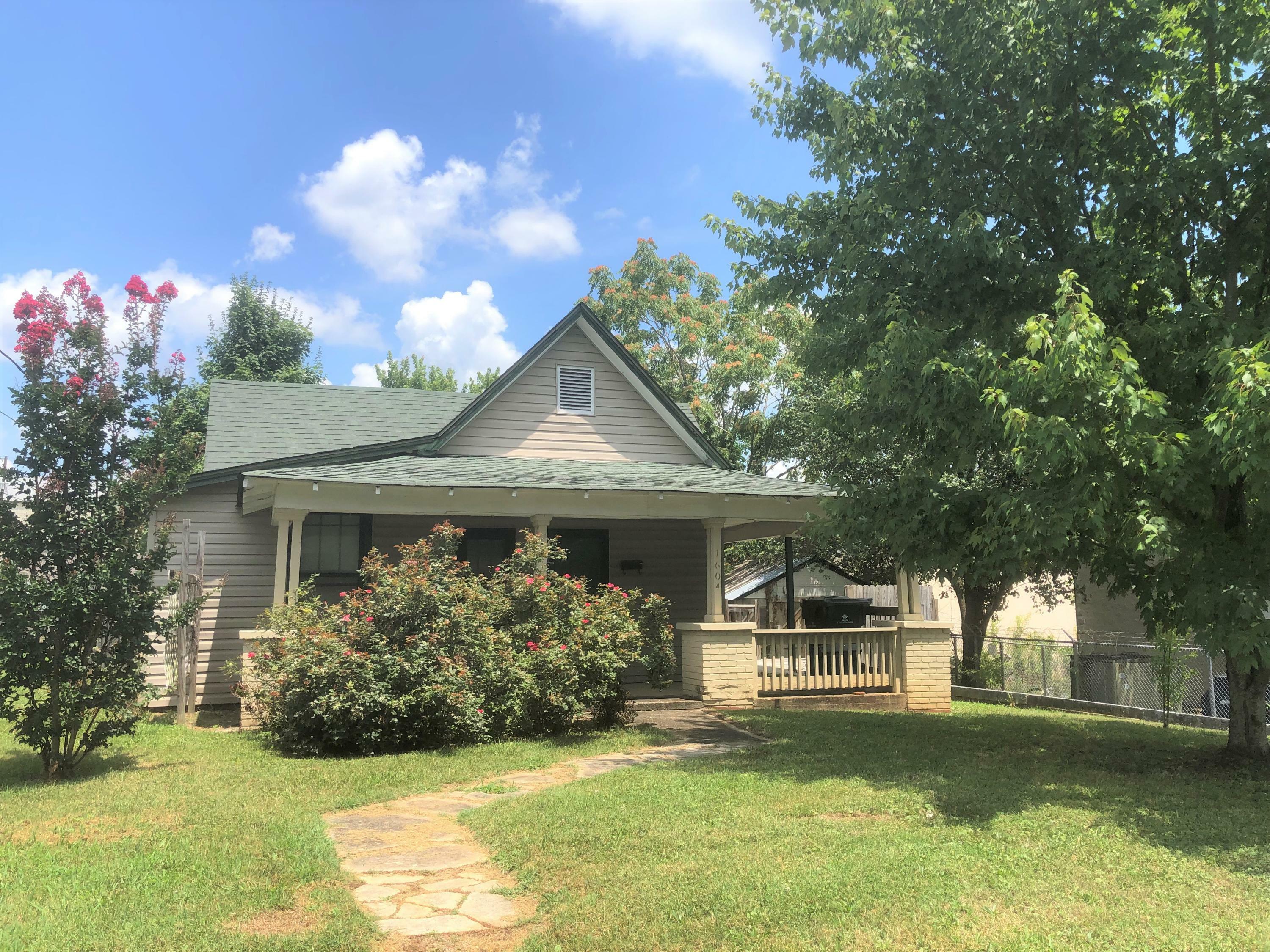 Property Photo:  1604 8th Ave  TN 37917 