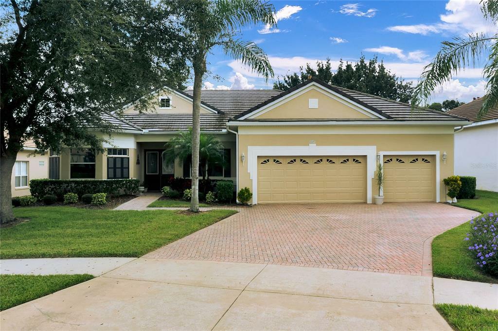 Property Photo:  809 Hawks Bluff  FL 34711 