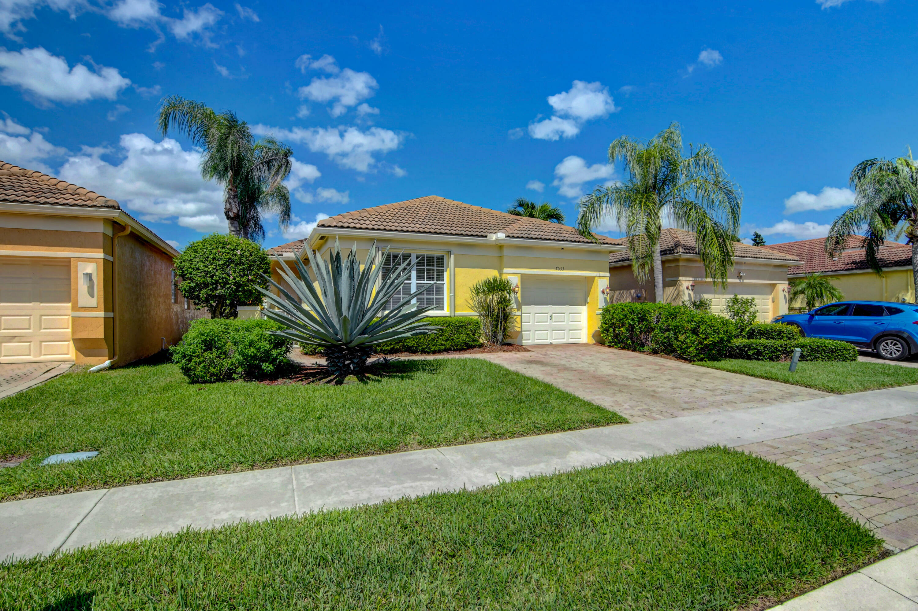 Property Photo: 7033 Del Corso Lane FL 33446