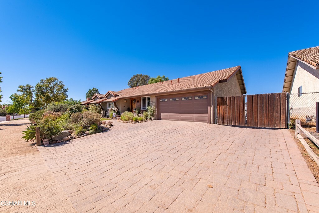 Property Photo:  1543 Rambling Road  CA 93065 