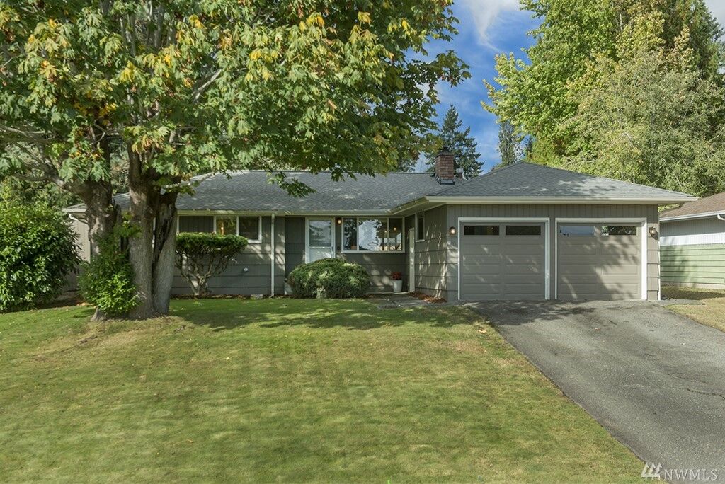 Property Photo: 319 234th Place SW WA 98021