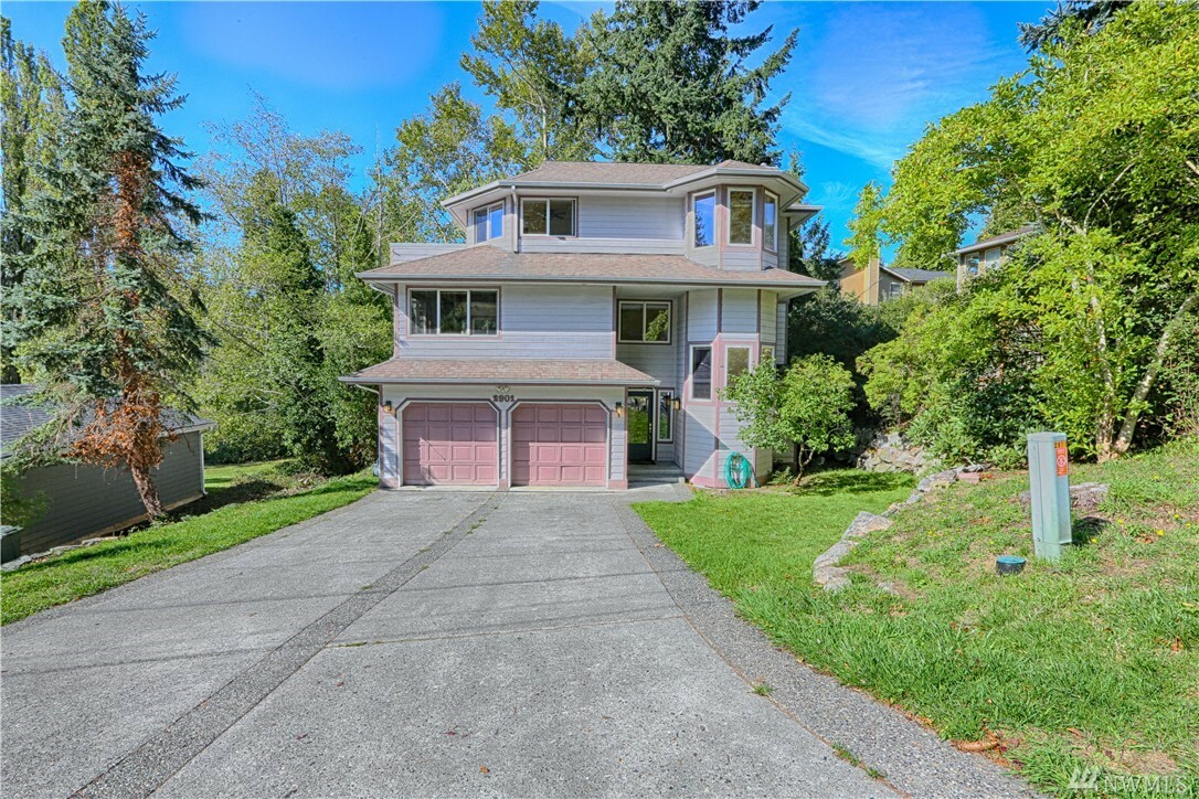 Property Photo:  2901 Sylvan St  WA 98226 