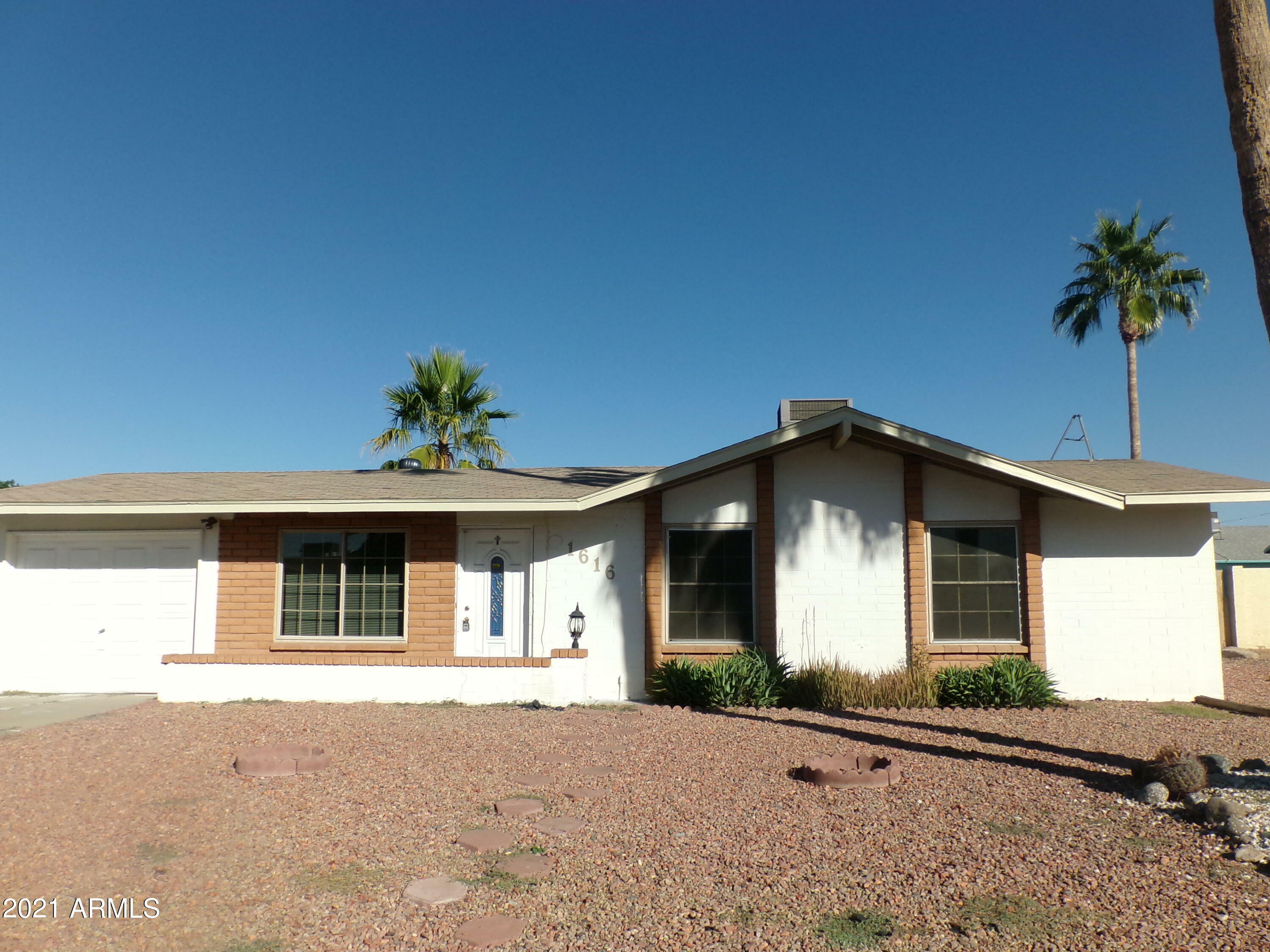 Property Photo:  1616 W Libby Street  AZ 85023 