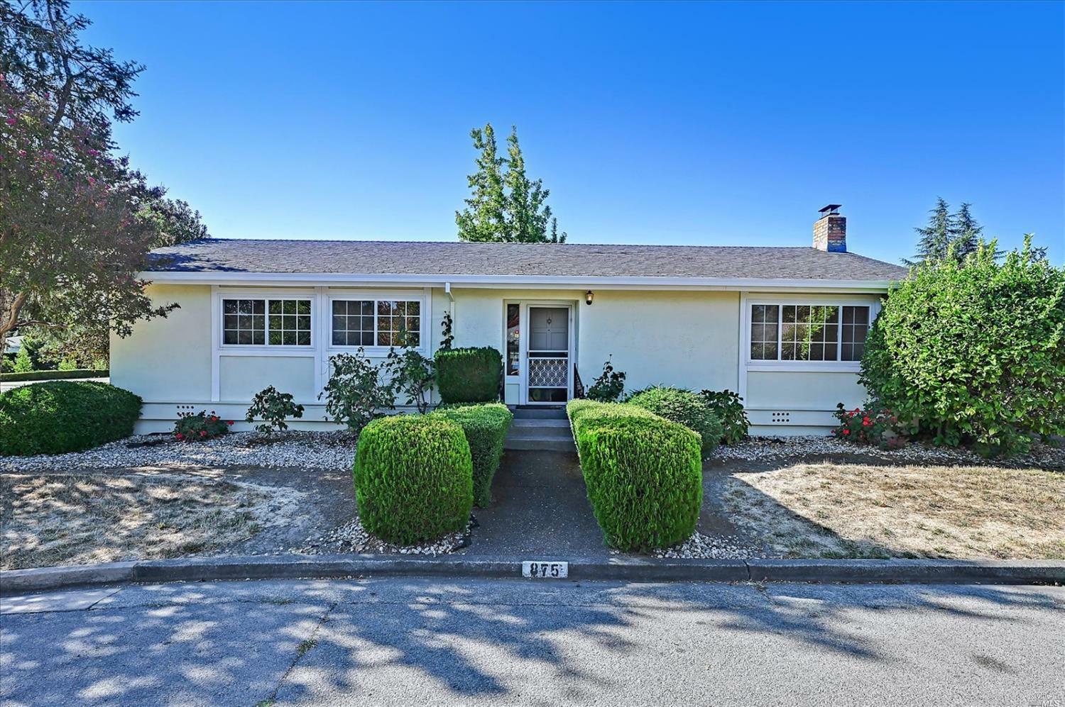 Property Photo:  875 Eucalyptus Avenue  CA 94947 