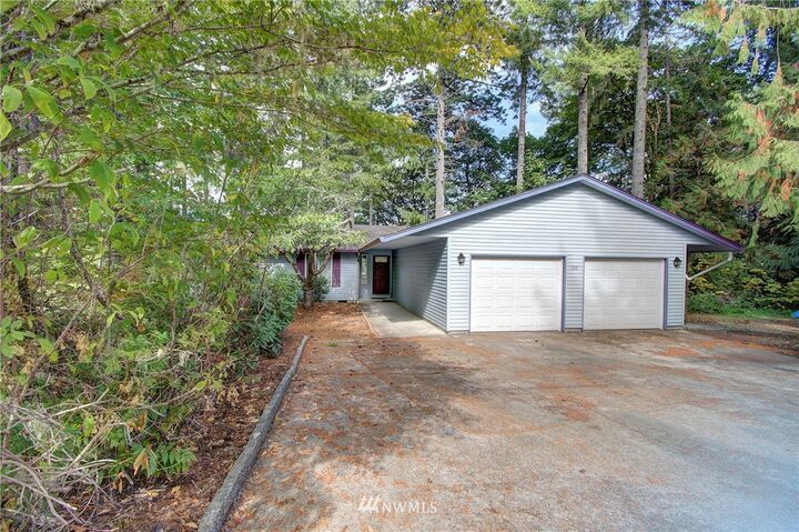 360 N Schoolhouse Hill Rd  Hoodsport WA 98548 photo