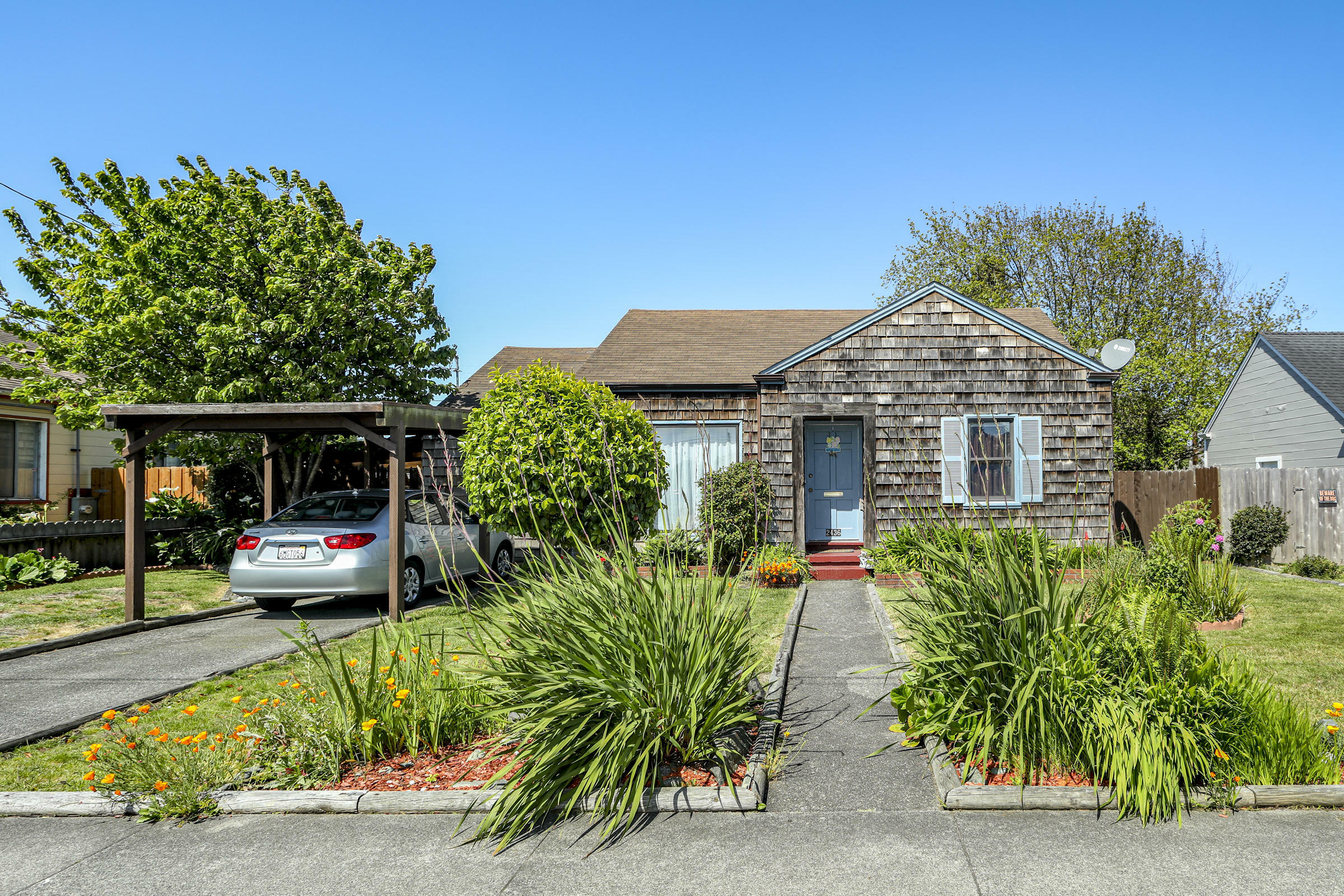 Property Photo:  2436 California Street  CA 95501 