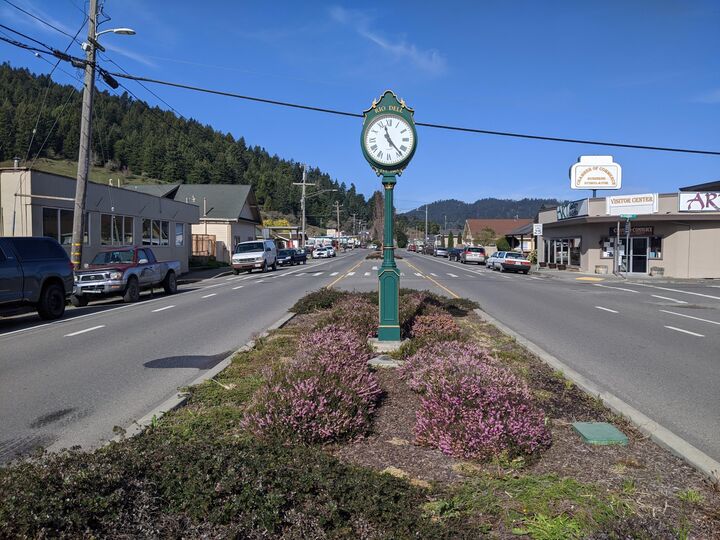 390 Wildwood Avenue  Rio Dell CA 95562 photo