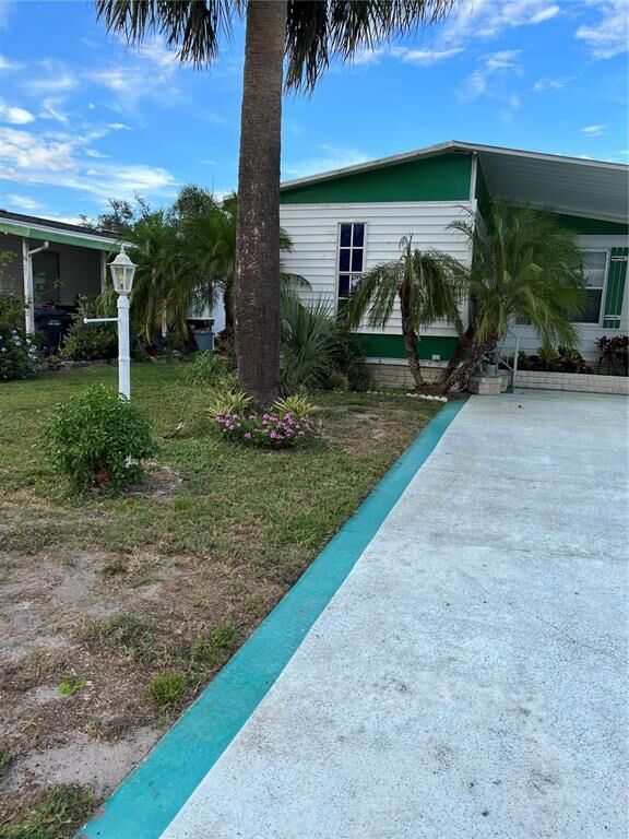 Property Photo:  8454 Breeze Hill Drive  FL 33898 