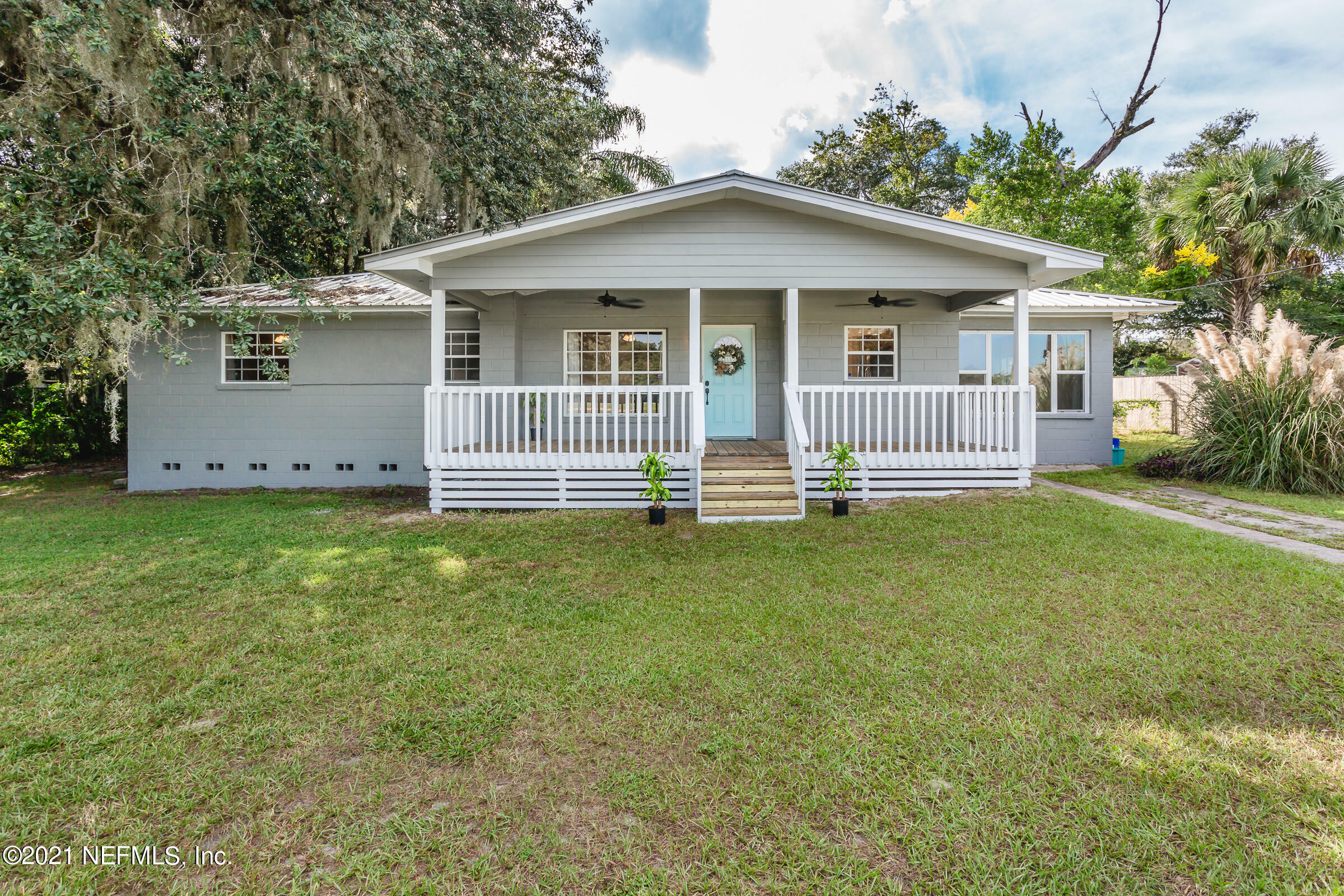 Property Photo:  1618 Moseley Avenue  FL 32177 