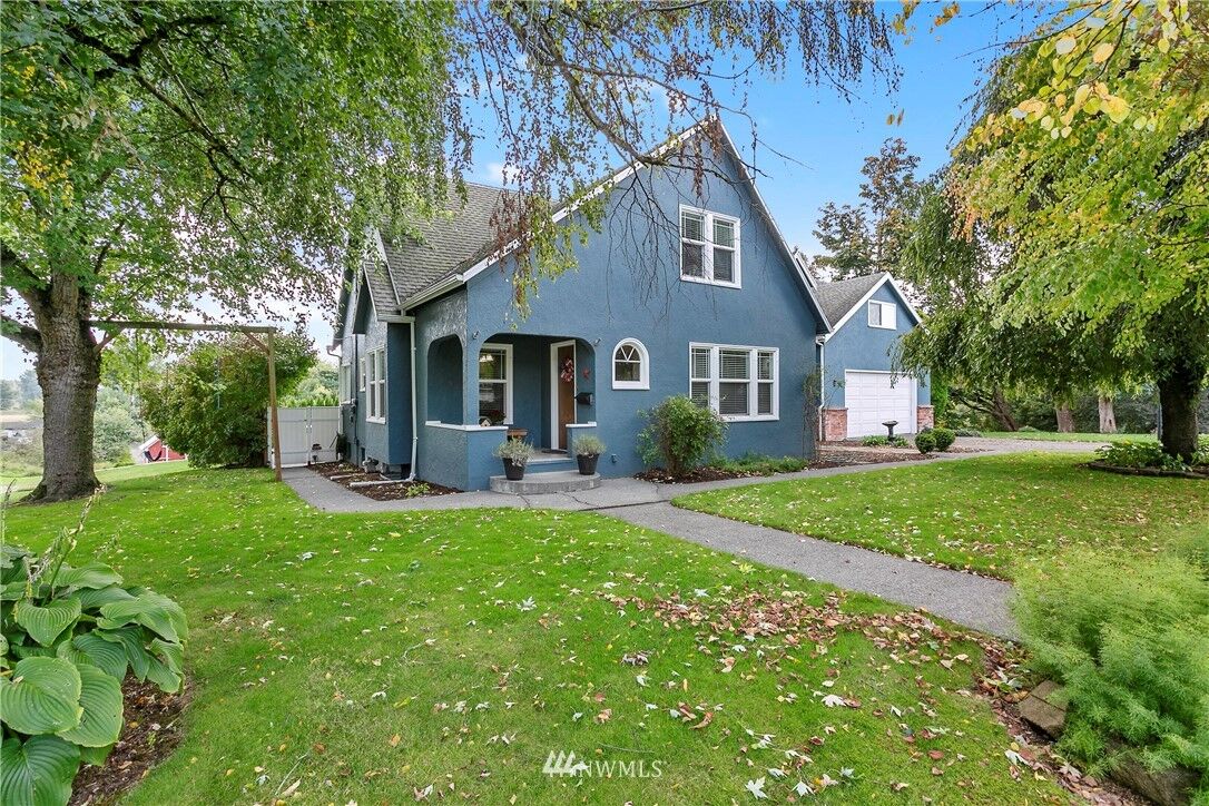Property Photo: 714 E Front Street WA 98264