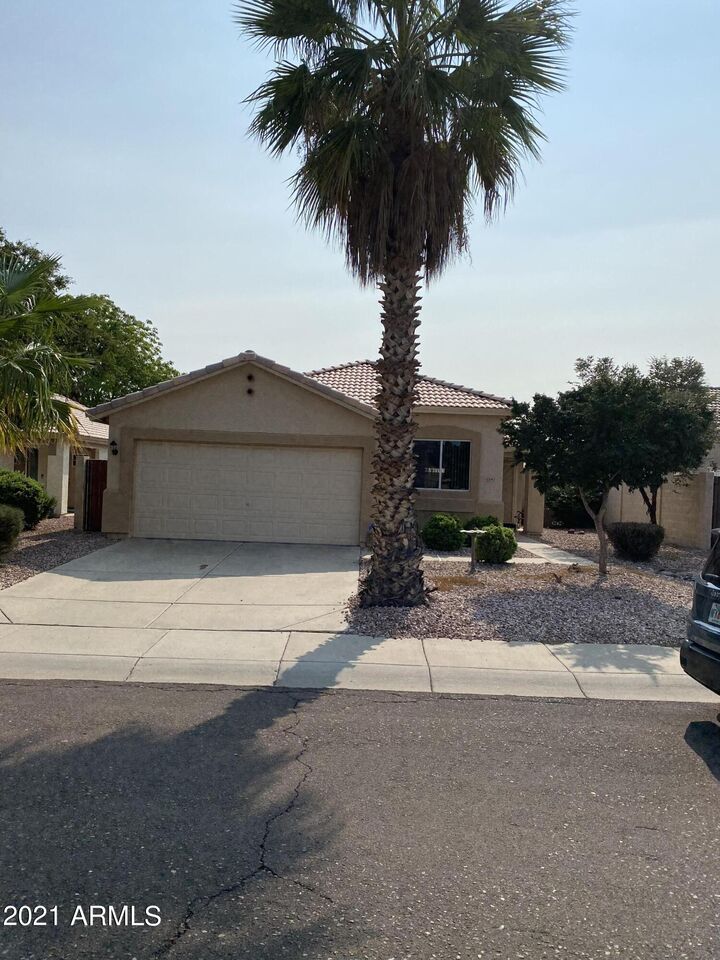 Property Photo: 15345 W Port Royale Lane W AZ 85379