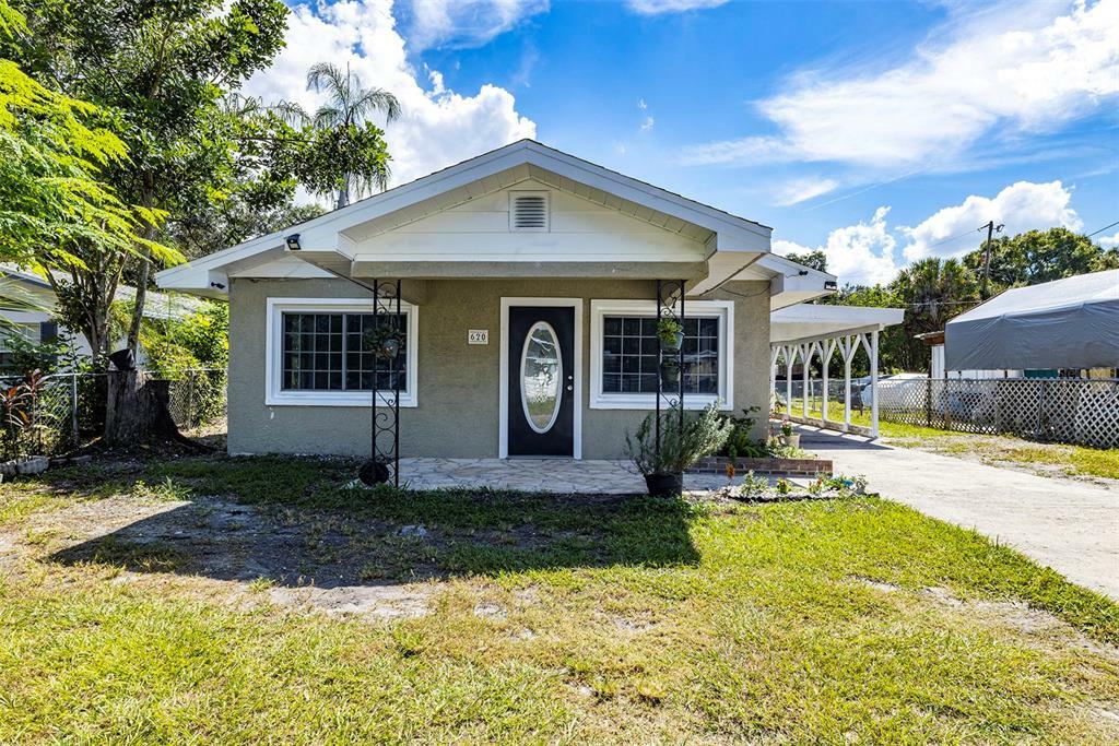 Property Photo:  620 26th Avenue E  FL 34208 