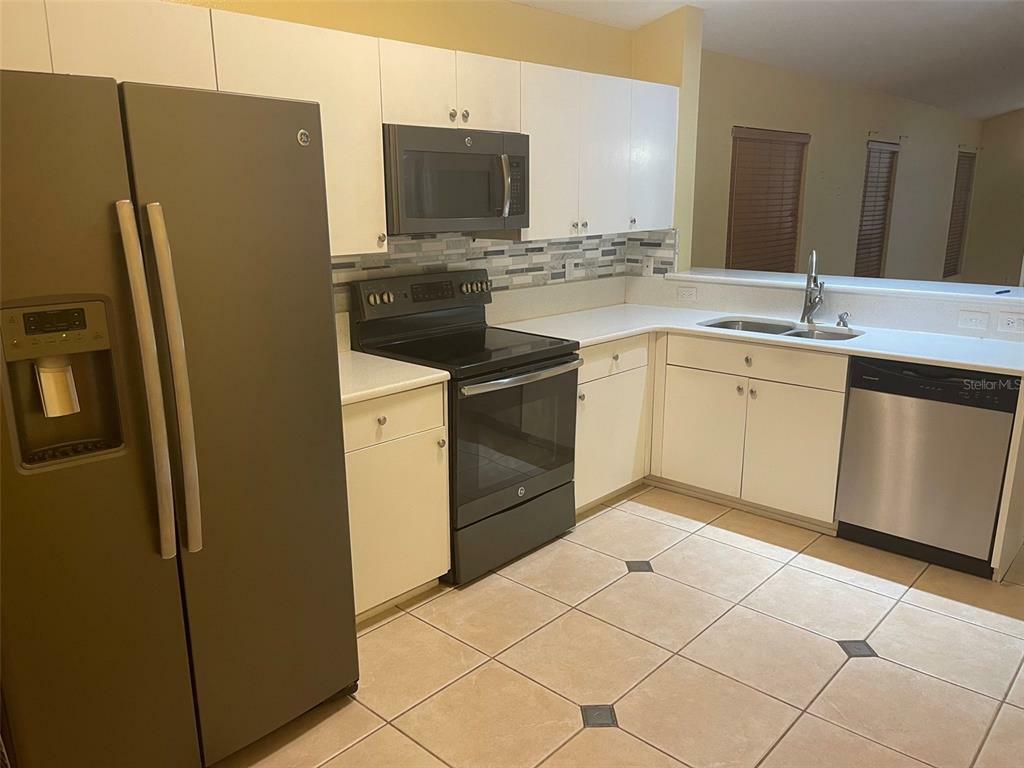 Property Photo: 11104 N Elsinore Court FL 33569