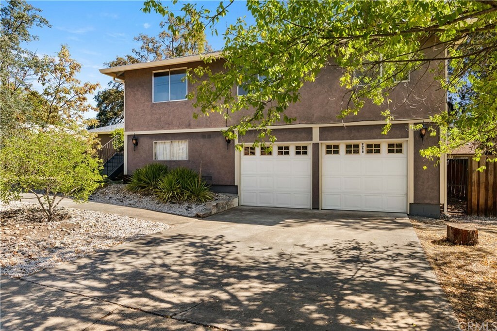 Property Photo:  2028 Giselman Street  CA 95453 